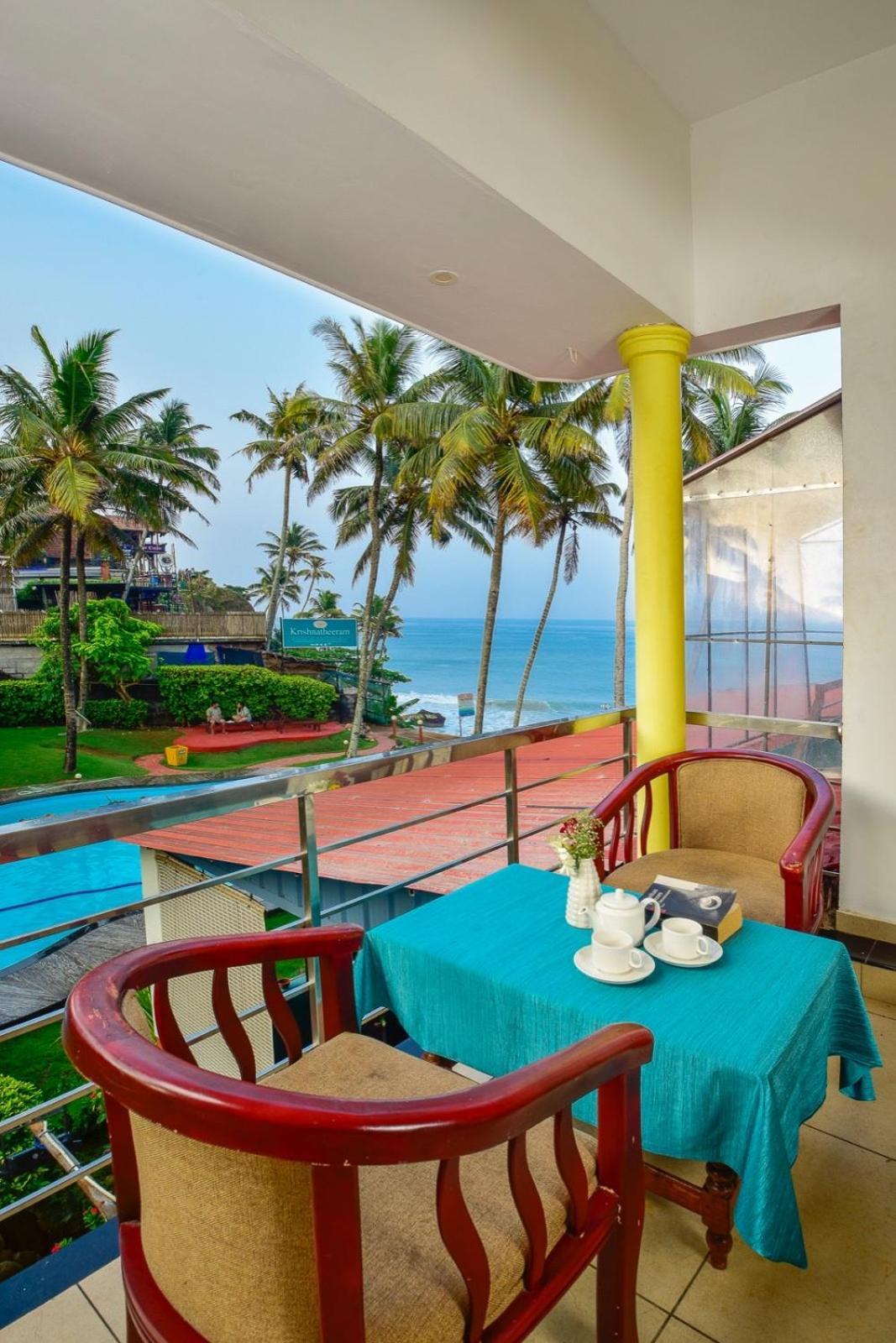Krishnatheeram Ayur Holy Beach Resorts Varkala Bagian luar foto