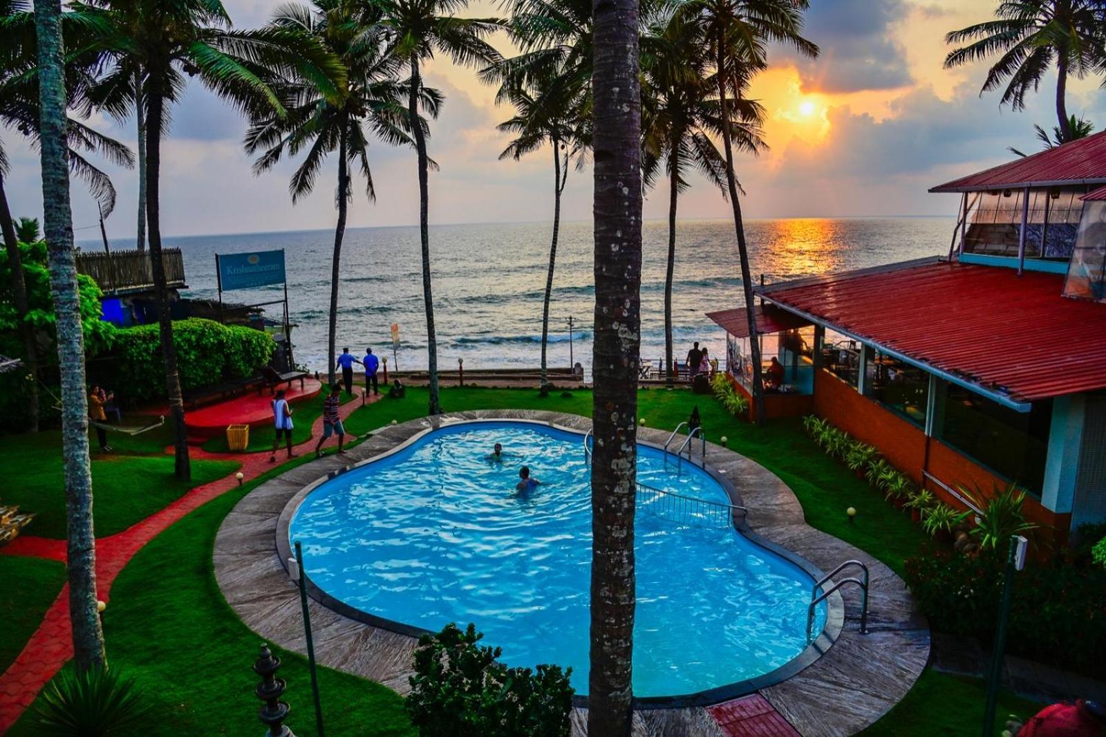 Krishnatheeram Ayur Holy Beach Resorts Varkala Bagian luar foto