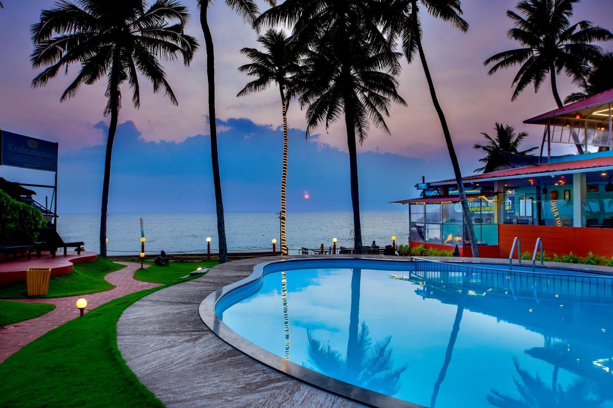 Krishnatheeram Ayur Holy Beach Resorts Varkala Bagian luar foto